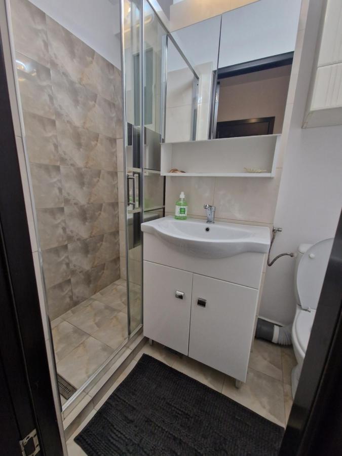 City Center Apartment Bucarest Esterno foto