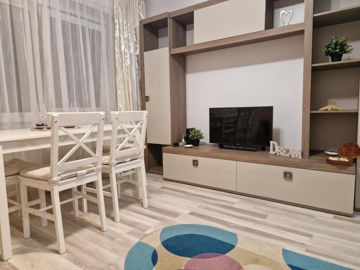 City Center Apartment Bucarest Esterno foto